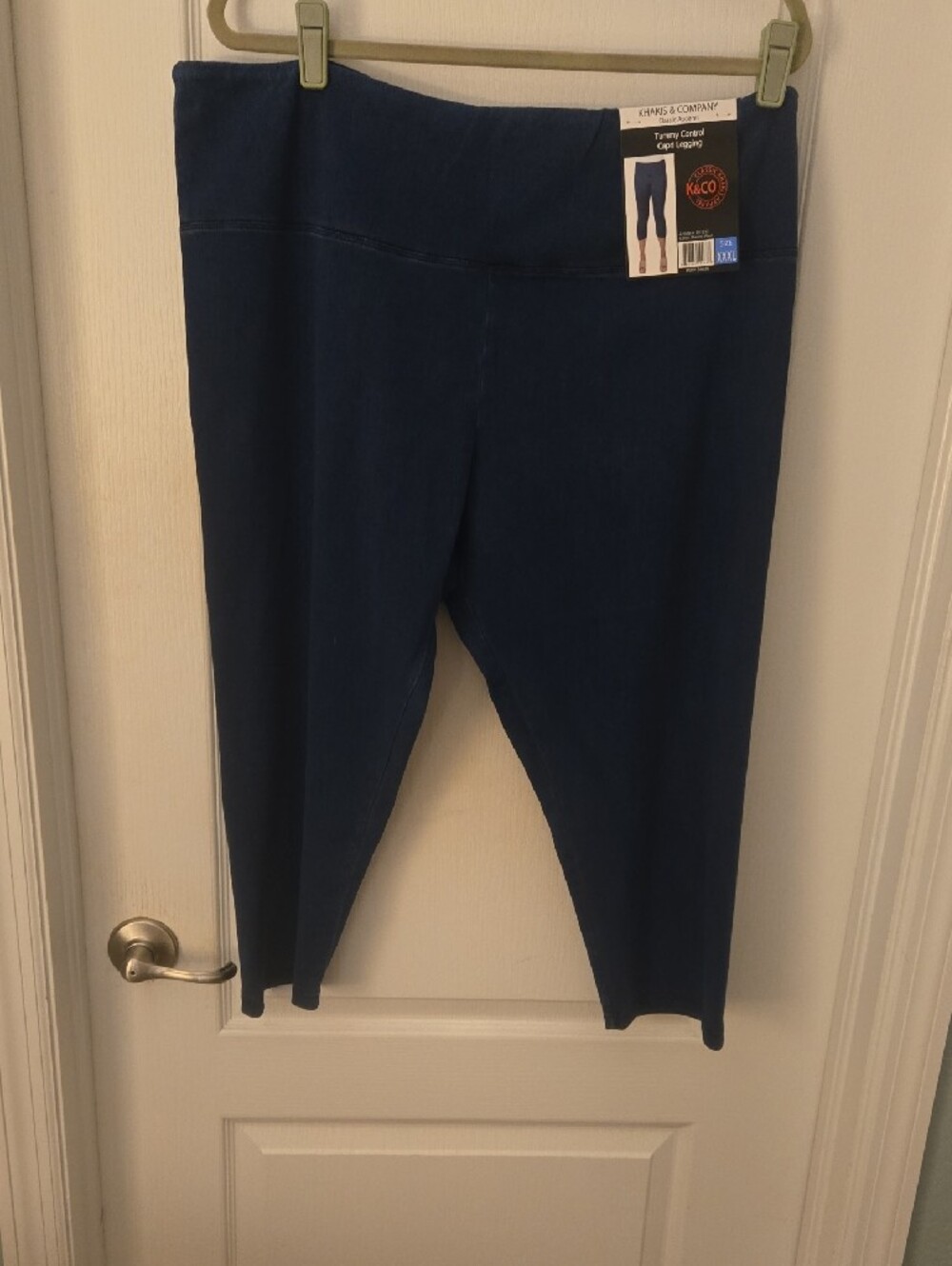 Khakis & Company Navy Tummy Control Capri Leggings